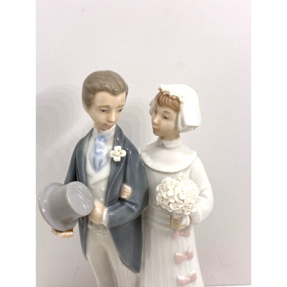 Lladro 4808 Wedding Couple Figurine 8" Bride & Groom With Bouquet Cake Topper - Picture 3 of 11
